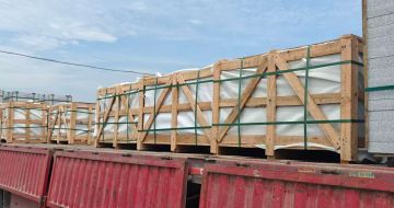 威海 芝麻白花岗岩地铺石出口专车-泰国游