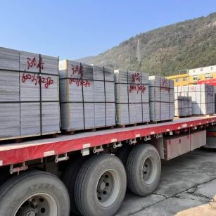 威海 芝麻灰地铺石出货日常