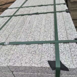 威海 白麻花岗岩直行盲道石，盲条，地铺石