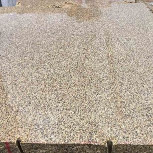 威海 黄金麻花岗岩石材方料