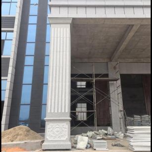 威海 芝麻白光面花岗岩门楼大柱（罗马柱）配雕花底座