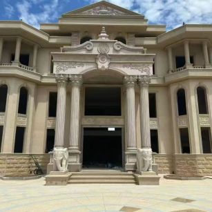 威海 黄金麻别墅外墙干挂，大柱，大象，蘑菇石，雕花板