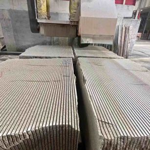 威海 车间生产日常，黄金麻白麻花岗岩