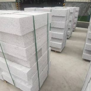 威海 白麻花岗岩路沿石，立缘石，平缘石，路牙石，道牙石，马路牙子等