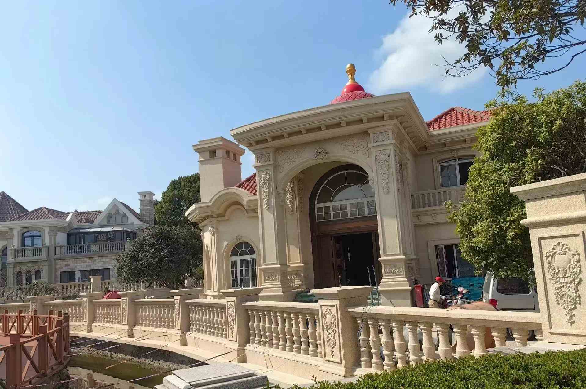 威海 黄金麻花岗岩欧式别墅