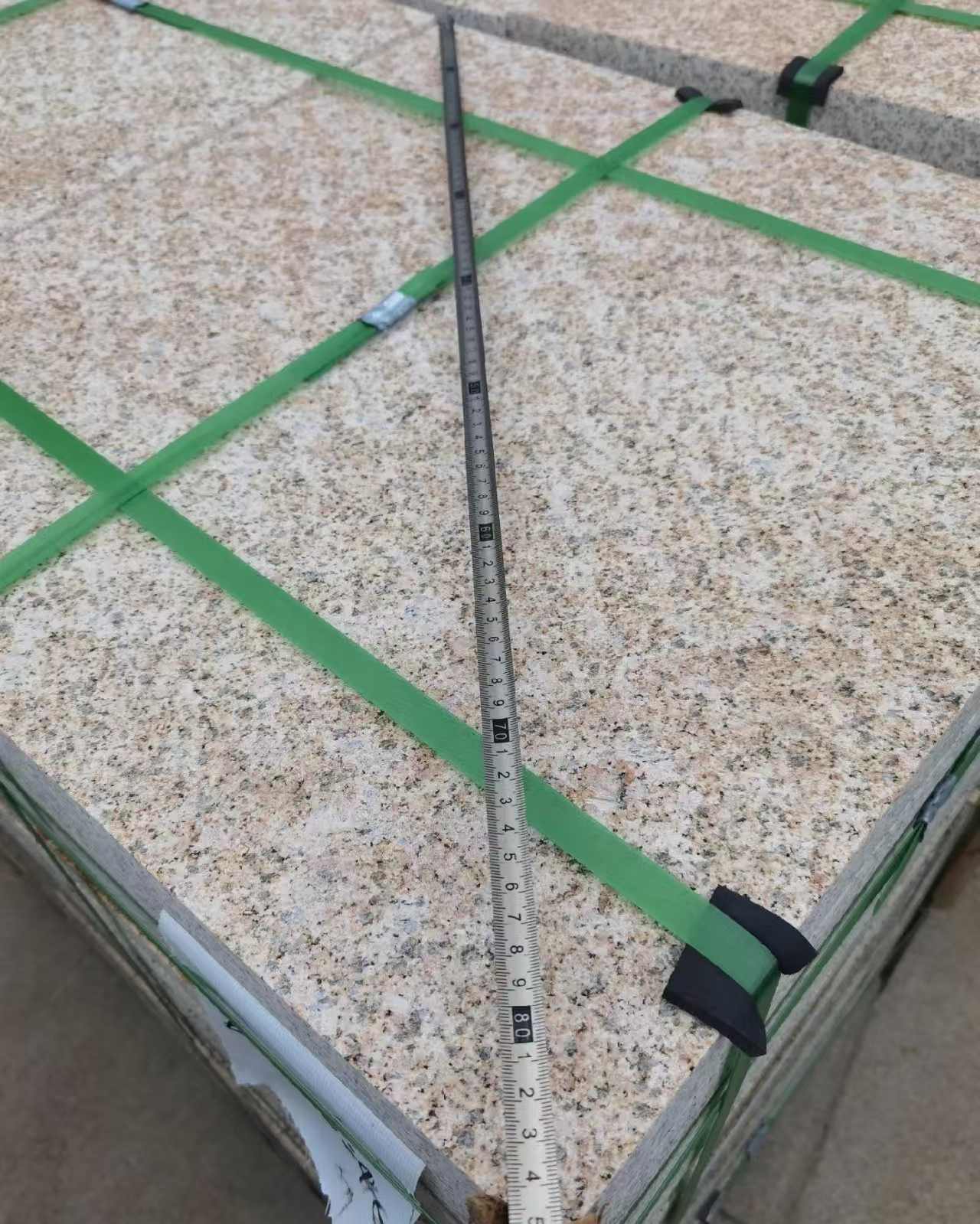 威海 黄金麻火烧面地铺石