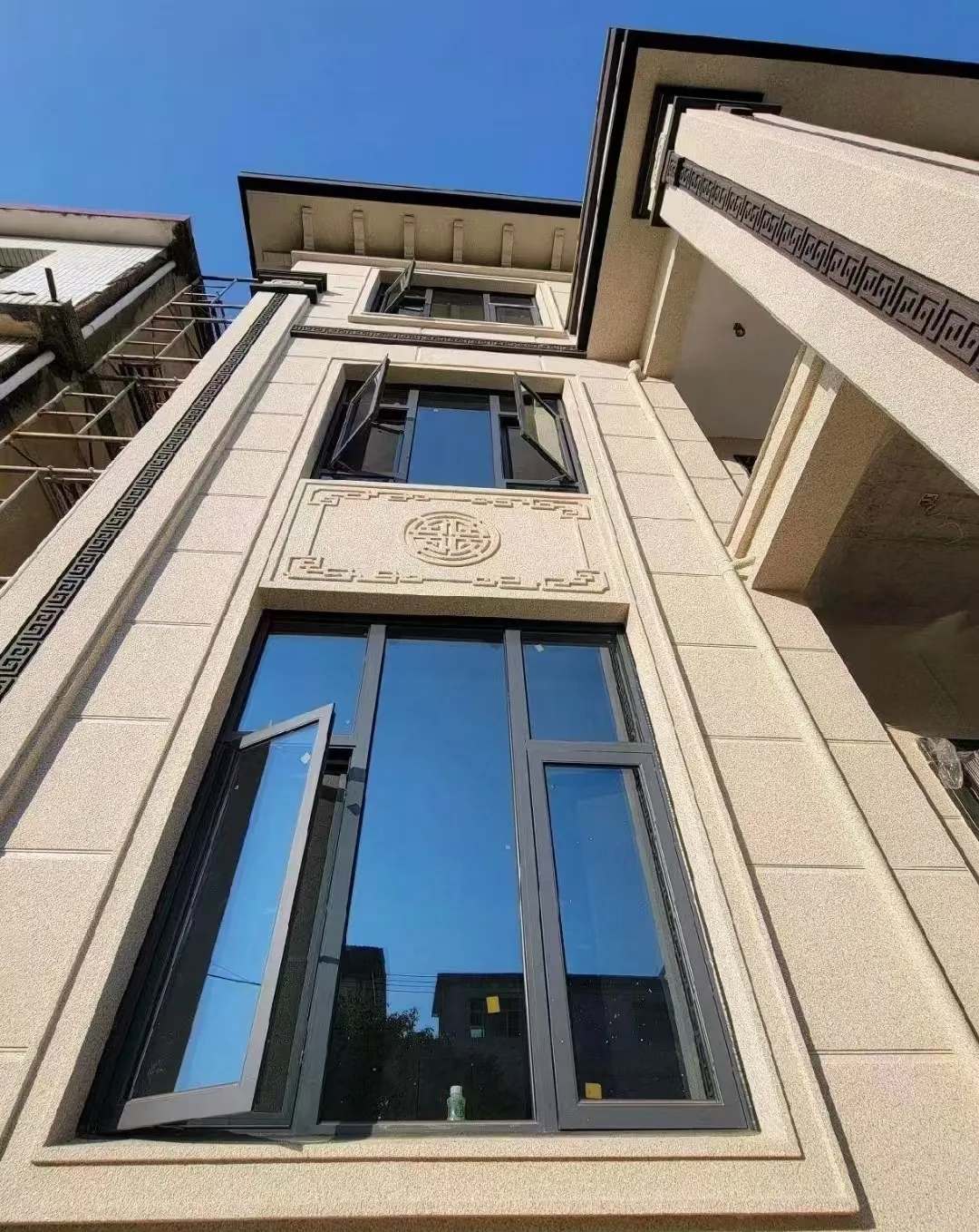 威海 黄金麻荔枝面别墅外墙干挂效果展示