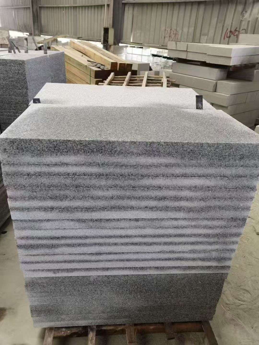 威海 芝麻白5公分火烧地铺成品，900*400，规格可定制