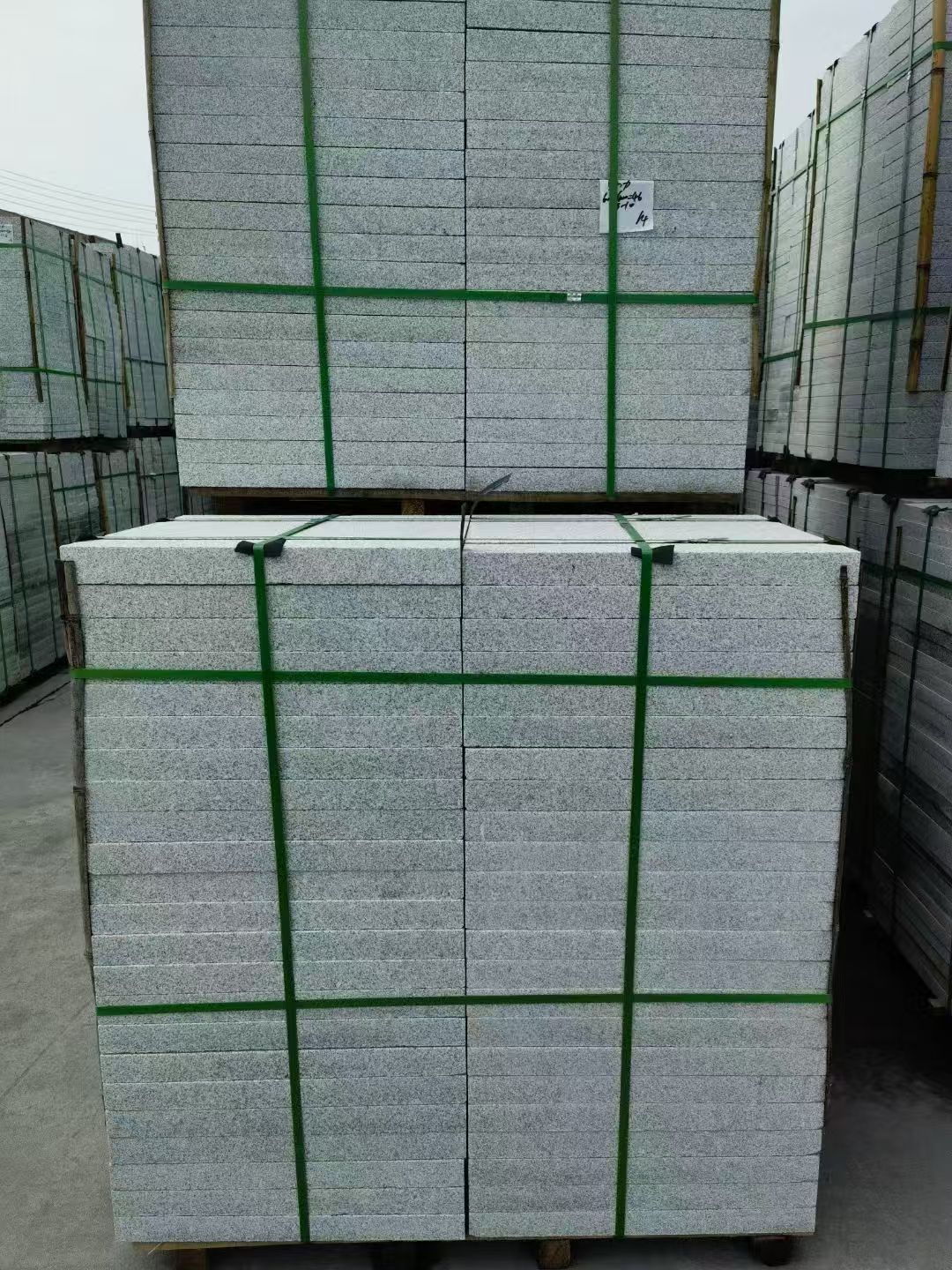 威海 芝麻白火烧，园林广场市政工程地铺石，1.8~5.0厚均有现货