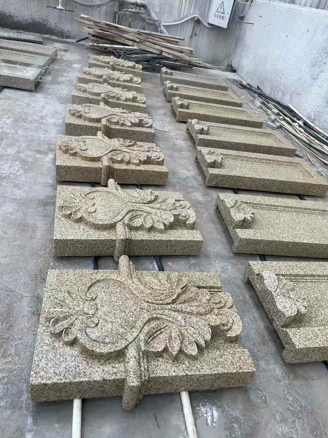 威海 黄金麻花岗岩别墅外墙雕刻板