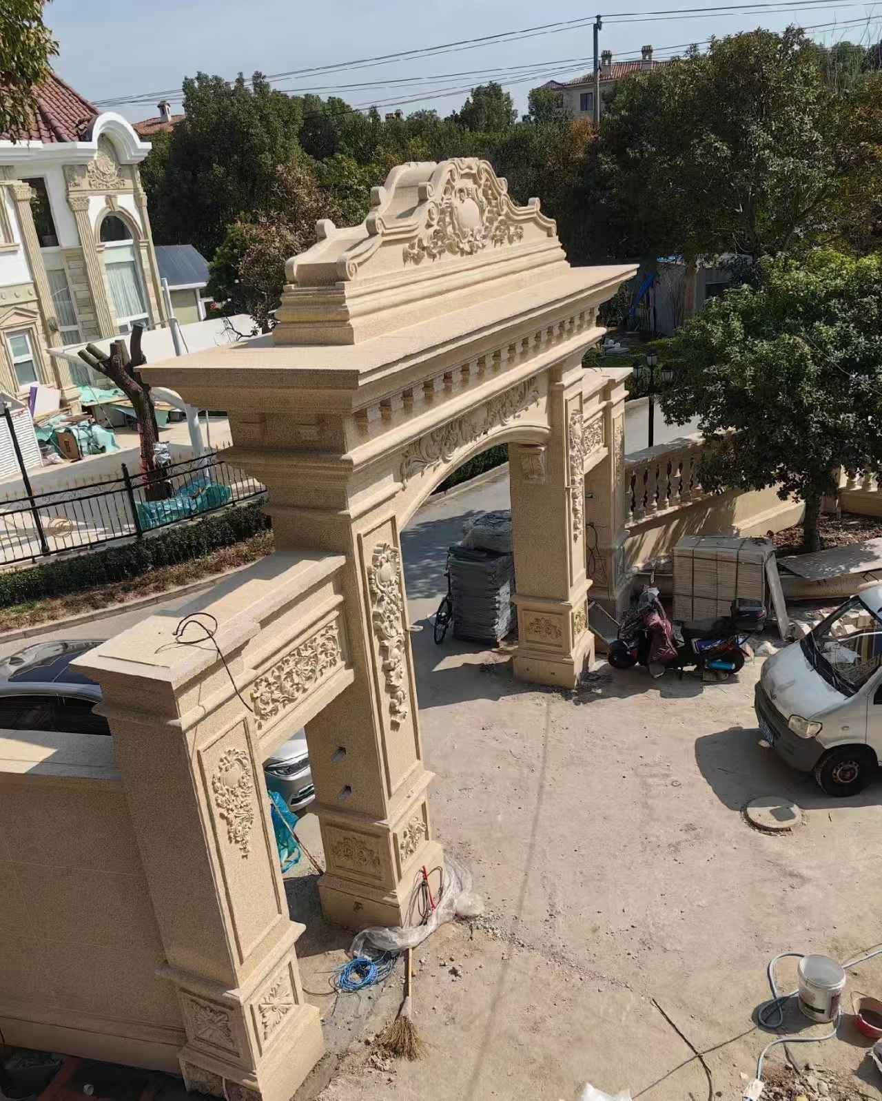 威海 黄金麻荔枝面花岗岩别墅门楼