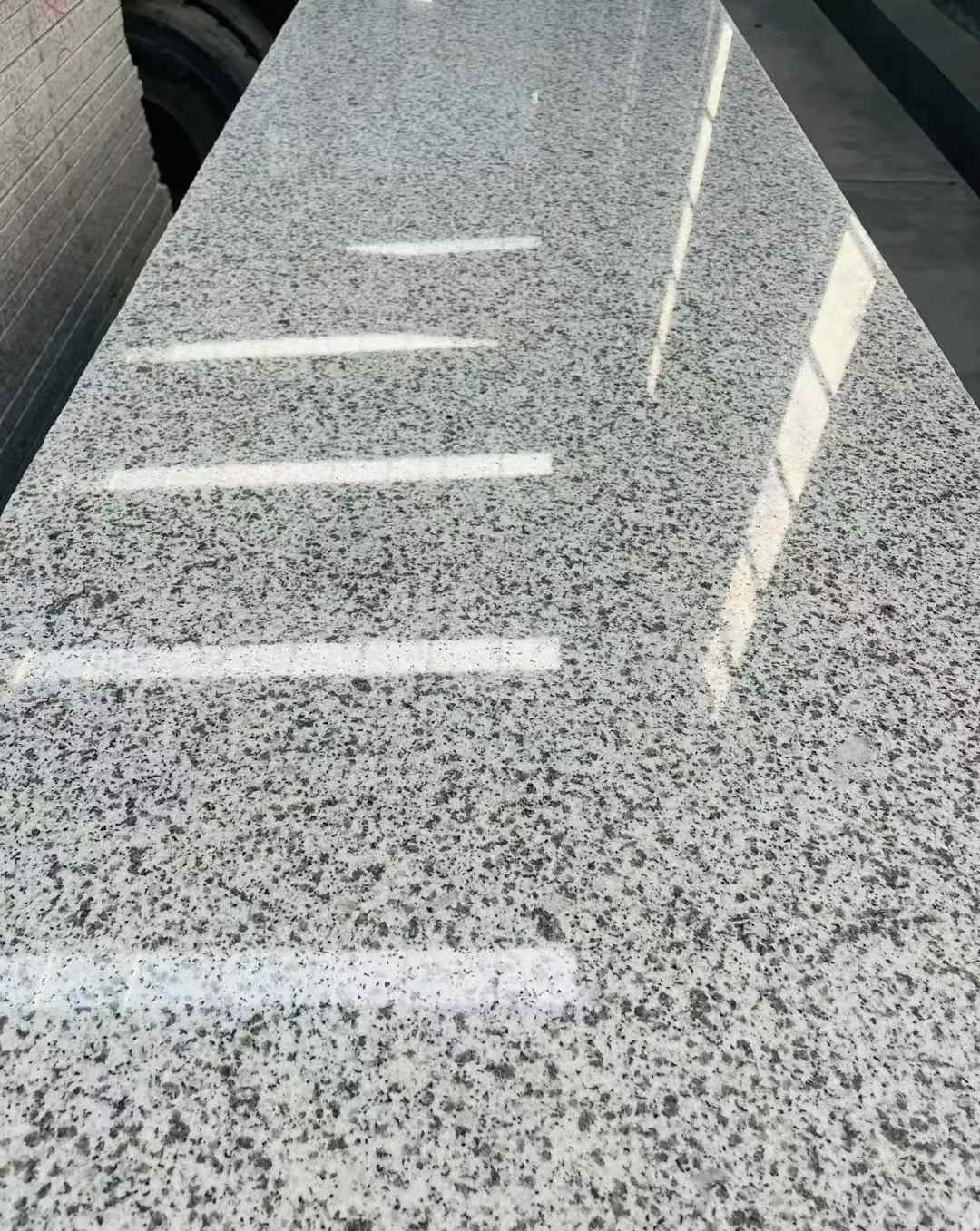 威海 白麻花岗岩光面毛板